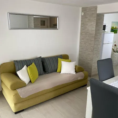 Apartment Carmen Trogir Exterior photo