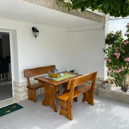 Apartment Carmen Trogir Exterior photo