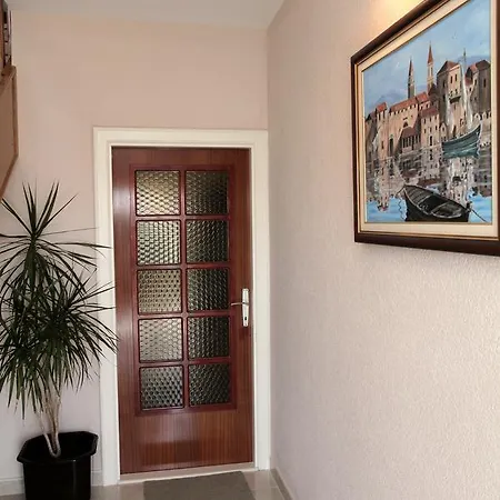 Apartment Carmen Trogir Exterior photo