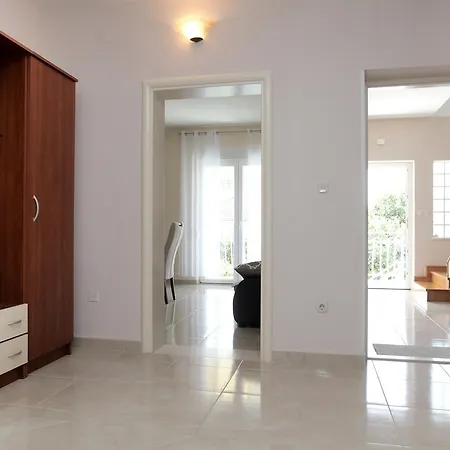Apartment Carmen Trogir Exterior photo