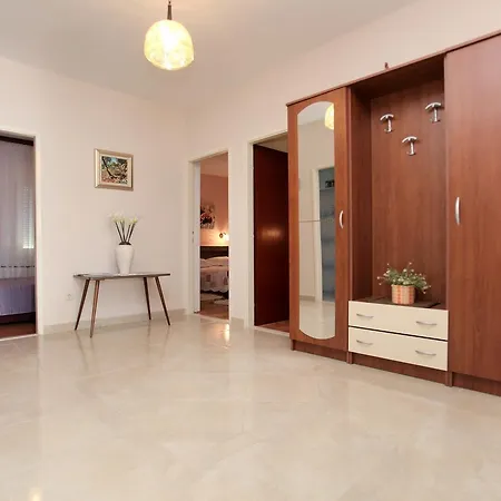 Apartment Carmen Trogir Exterior photo
