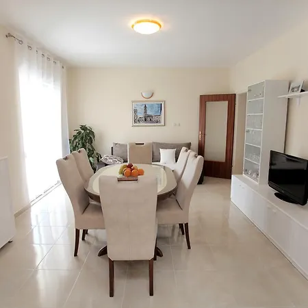 Apartment Carmen Trogir Exterior photo